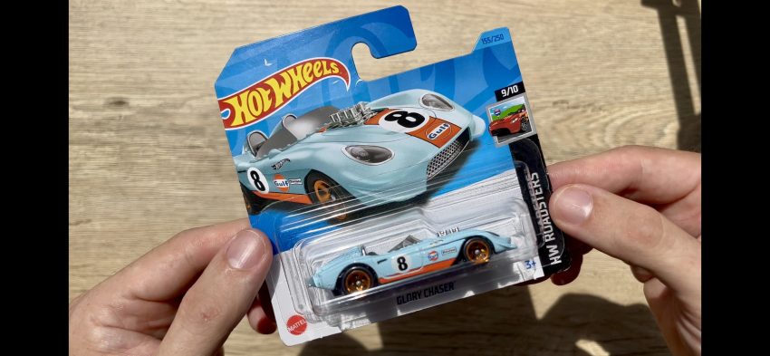2023 Hot Wheels HW Roadsters Glory Chaser HCT28
