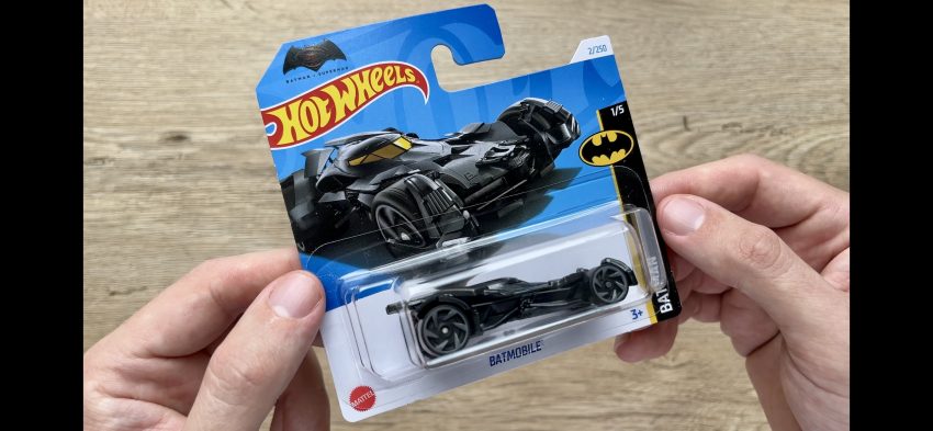 2024 Hot Wheels Batman Batmobile DHP34